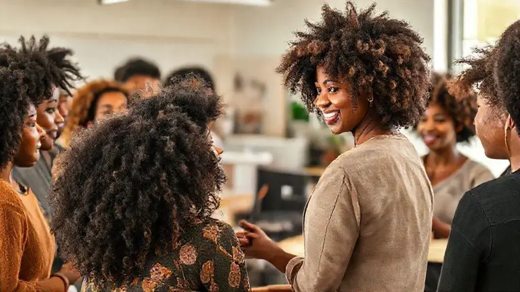 curso de especialização em cabelos crespos e cacheados gratuito